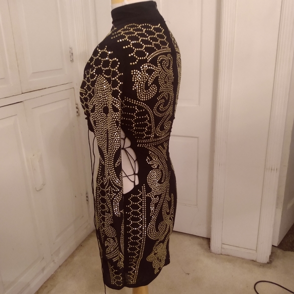 Dress - Picture 2 of 11